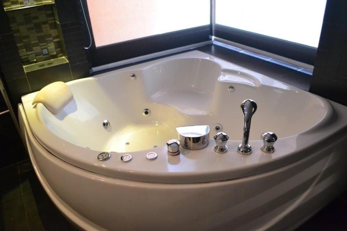 Apartment 1 Bed On Bangla, 3 Minutes Walk To 301 Patong